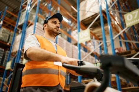 Labour Shortages Force Warehouses to Rethink the Role of “Simple” Handling Equipment