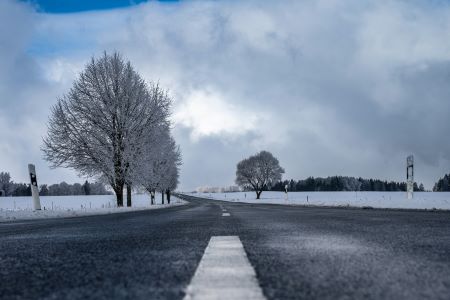 Why Cold Weather Damage Often Appears Months Later in Warehouse Equipment